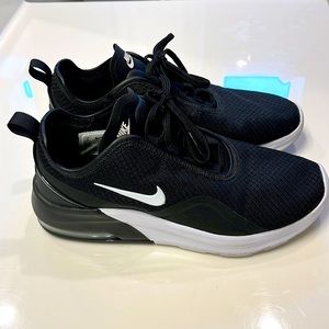 Women’s Nike Air size 8